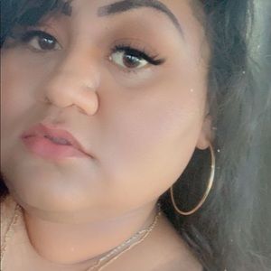 Meet your Posher, Anakaren